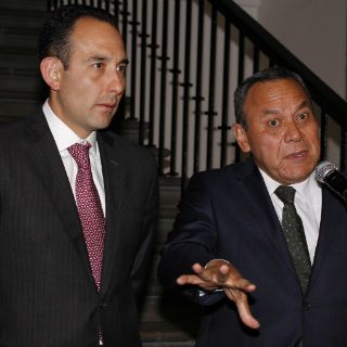 La PGR es quien tiene facultad de indagar delitos, destacan legisladores