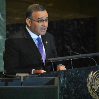 Corte salvadoreña ordena juicio contra ex presidente Funes