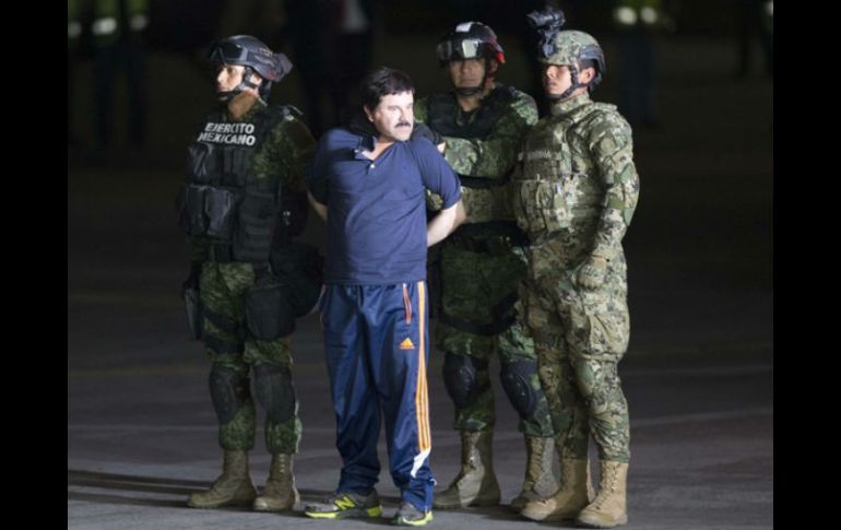 Destacan que Guzmán Loera, sólo iba a autorizar la difusión de su vida en una película. AP / ARCHIVO