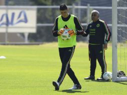 Darío Verón afirma que el portero es un gran profesional y estará listo para enfrentar este sábado a Dorados. MEXSPORT / ARCHIVO