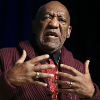 Esposa de Cosby debe dar deposición, con límites: Juez