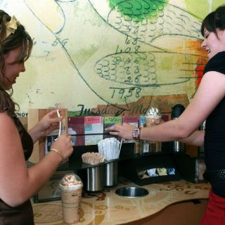 Ganancias de Alsea registran crecimiento de 65% en 2015