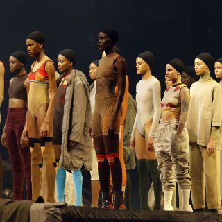 Kanye West presenta nueva colección de su marca Yeezy