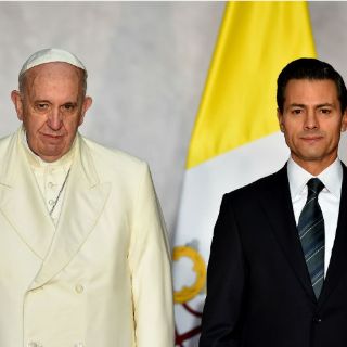 El Papa regala mosaico de la Virgen de Guadalupe a Peña Nieto