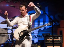 A tres meses de los ataques de París dijo que su grupo quiere ser el primero en volver al escenario del Bataclan. FACEBOOK / Eagles Of Death Metal
