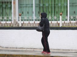 Recomiendan salir bien abrigado para evitar enfermedades respiratorias. EL INFORMADOR / ARCHIVO