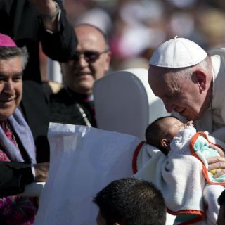 El Papa inicia misa en San Cristóbal de las Casas
