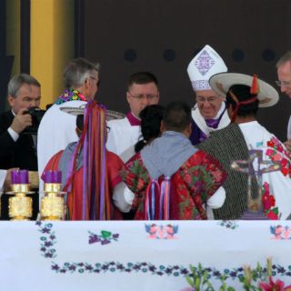Papa habló 'con palabras fuertes', destaca Lombardi