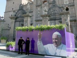 El servicio de salud guanajuatense está al pendiente de los apoyos que Michoacán pueda necesitar ante la presencia de Francisco. AFP / A. Estrella