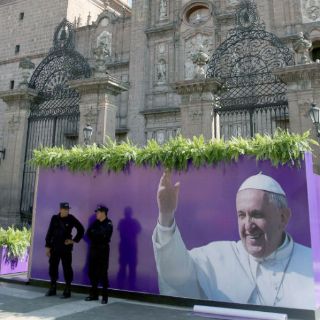 Guanajuato envía ambulancias a Morelia por visita papal