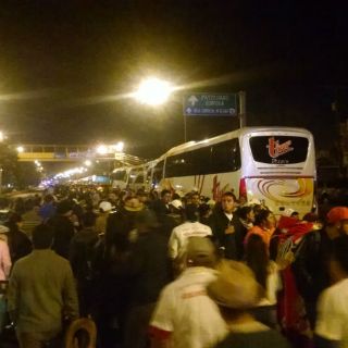 Jóvenes jaliscienses arriban al Morelos a encuentro con el Papa