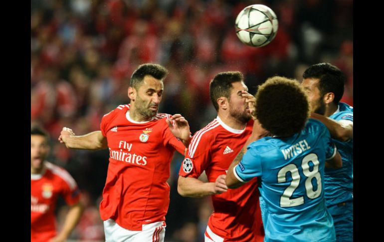 Una falta lanzada con clase por Gaitán fue rematada a la red con un potente cabezazo por Jonas. AFP / P. Moreira