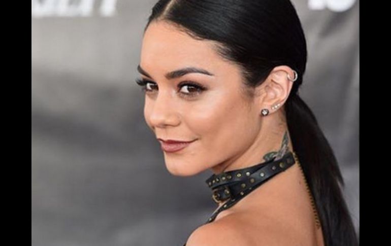 Hudgens publicó una foto del tallado con su nombre y el de su novio en su página de Instagram, pero más tarde la quitó. INSTAGRAM / @vanessahudgens