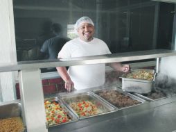 Francisco Olivares llegó al Code Jalisco desde 1999, y desde entonces se encarga de preparar la comida a los deportistas. EL INFORMADOR / A. Camacho