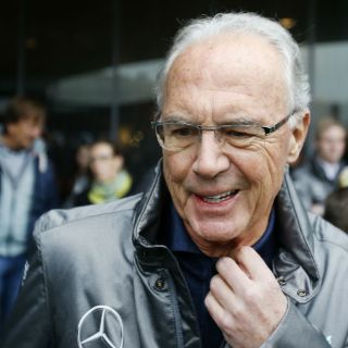 La FIFA multa y sanciona a Beckenbauer por negarse a colaborar