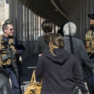 Miles cruzan la frontera para ver al Pontífice en Juárez