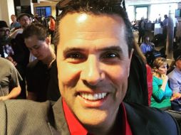 Regil, conocido actor y presentador de concursos estará a cargo de uno de los eventos de campaña de Sanders. TWITTER / @marcoregil