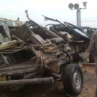 Choque entre autobús y camión en Ghana deja 47 muertos