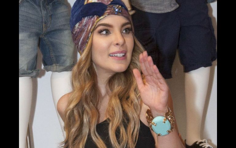 ''Pido una disculpa a Belinda y su público por el malentendido'', escribió Alazraki. SUN / ARCHIVO