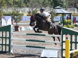 El binomio tuvo un recorrido sin faltas en un tiempo de 66.90 segundos. EL INFORMADOR /