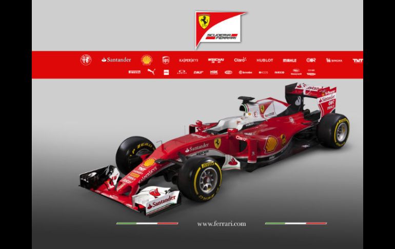 Este nuevo auto sobresale con rojo y blanco, en lugar de sólo rojo. AFP /