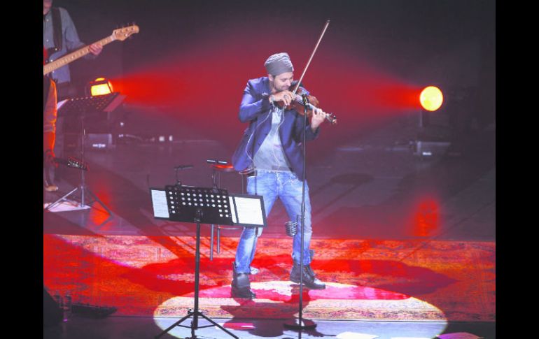 David Garrett se presentará este 5 de marzo para deleitar a los melómanos con sus poderosas ejecuciones de violín. NTX / P. Sánchez