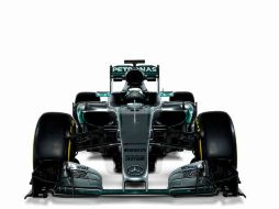 El responsable de la escudería compara el trabajo que se ha hecho con el nuevo híbrido con un rompecabezas. TWITTER / @MercedesAMGF1