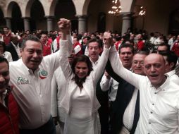 Alcalá estuvo acompañada de unos 20 senadores de su partido. TWITTER / @SoyBlancaAlcala