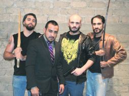 Luis Fernando Peña (de traje), interpreta a 'Frank', y es quien encabeza esta película que fue filmada en nuestra ciudad. ESPECIAL / VAMOSATEPA.MX