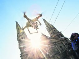 Alfaro indicó que los drones se probarán en las zonas más vulnerables de Guadalajara. EL INFORMADOR / E. Barrera