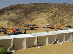 La nueva tumba, que está ubicada al sur de la pirámide del faraón Sesostris I, está excavada en la roca. EFE / M. Villén