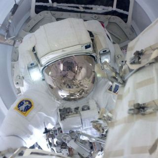 Crean sensores para monitorear la salud de astronautas