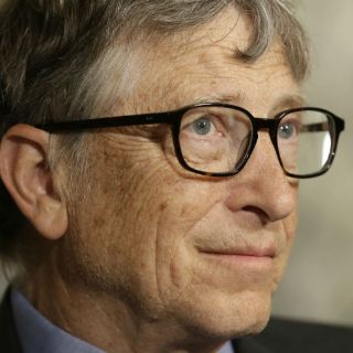 Bill Gates se pone en contra de Apple; da la razón al FBI
