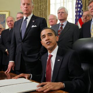 Hillary Clinton apoya plan de Obama para cerrar Guantánamo