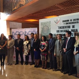 Exponen muestra fotográfica sobre enfermedades raras