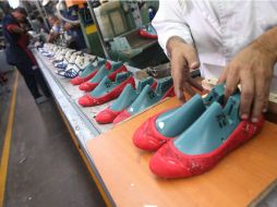 Empresarios coinciden en que la industria enfrenta dos problemas, por una parte la subvaluación y por otra el contrabando de mercancía. EL INFORMADOR / ARCHIVO