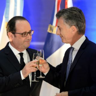 Francia pide ayuda a Argentina por crisis de refugiados