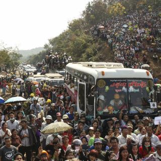 Ataque con granada en Birmania deja 14 heridos