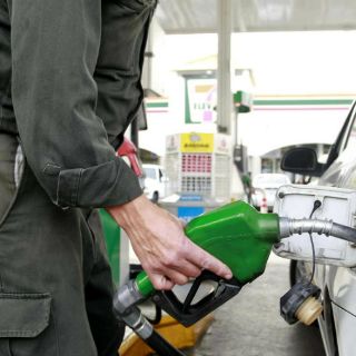 Precios de gasolina y diesel para marzo, más bajos que en 2015