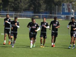 Jugadores de Chivas entrenan previo al partido ante Xolos. TWITTER / @Chivas