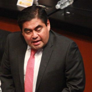 Acusan a Gabino Cué de imponer candidato en Oaxaca