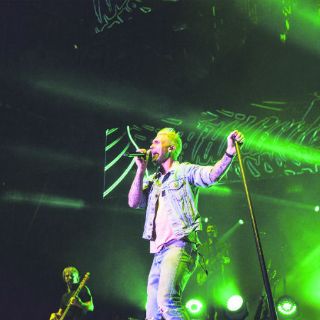 Maroon 5 hizo 'trizas' el escenario de la Arena VFG