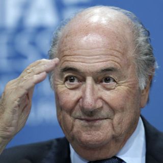 Terminan privilegios para Joseph Blatter