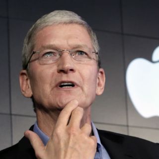 Tim Cook defiende postura de Apple en caso con FBI