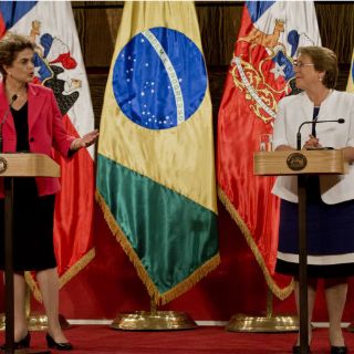 Michelle Bachelet recibe a Dilma Rousseff en La Moneda