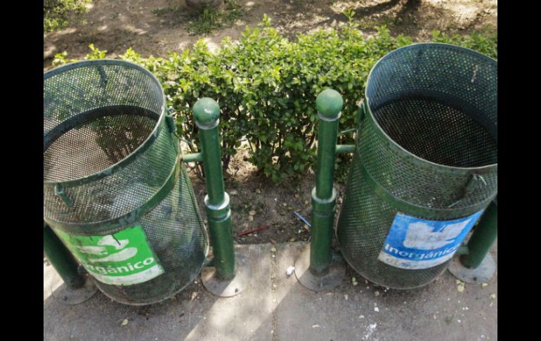 A pesar de que algunos hacen el esfuerzo por clasificar la basura, dentro de los camiones recolectores es mezclada. EL INFORMADOR / A. García