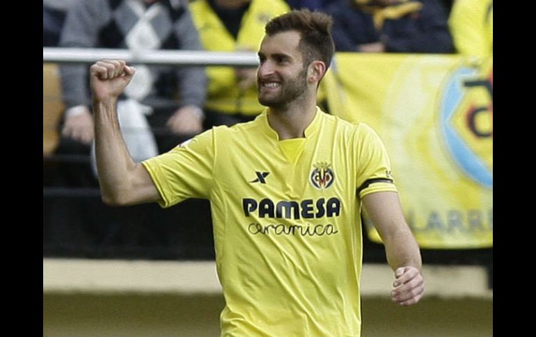 Baptistao abrió el marcador con un gran disparo. EFE / D. Castelló