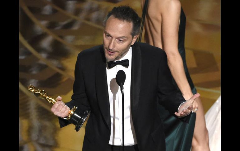 'Lubezki' se lleva el premio gracias a los retos que pudo sobrellevar en la filmación al natural de 'Revenant: El Renacido'. AP / C. Pizzello