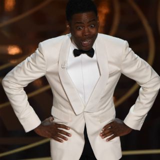 Chris Rock termina con la controversia racial en los Oscar