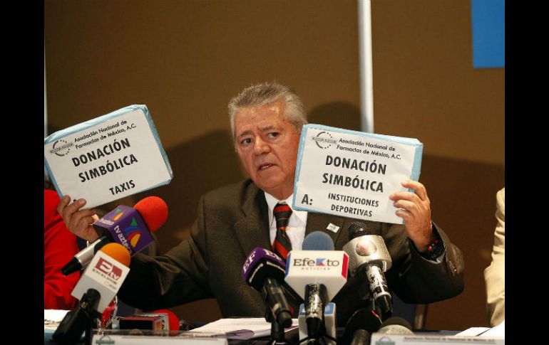 Pascual Feria, presidente de la Anafarmex, dice que 11 mil 300 fueron de la reserva del Gobierno  se direccionaron al sector privado. SUN / J. C. Reyes